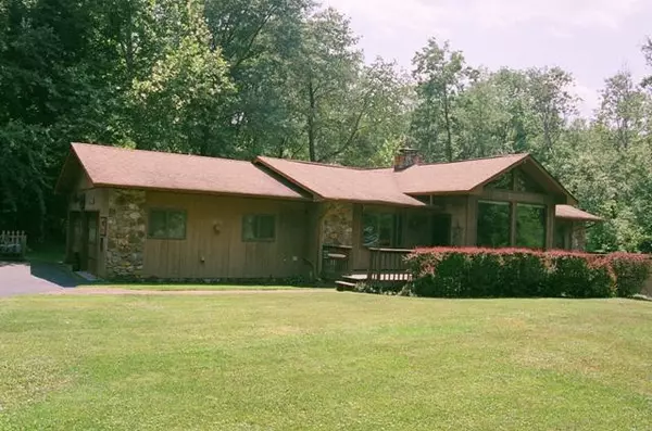 20 Burnt Meadow Rd, Ringwood Boro, NJ 07456