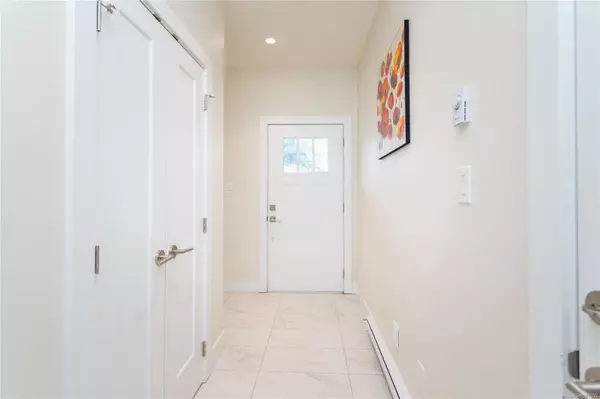 Colwood, BC V9B 2A1,3017 Zen Lane