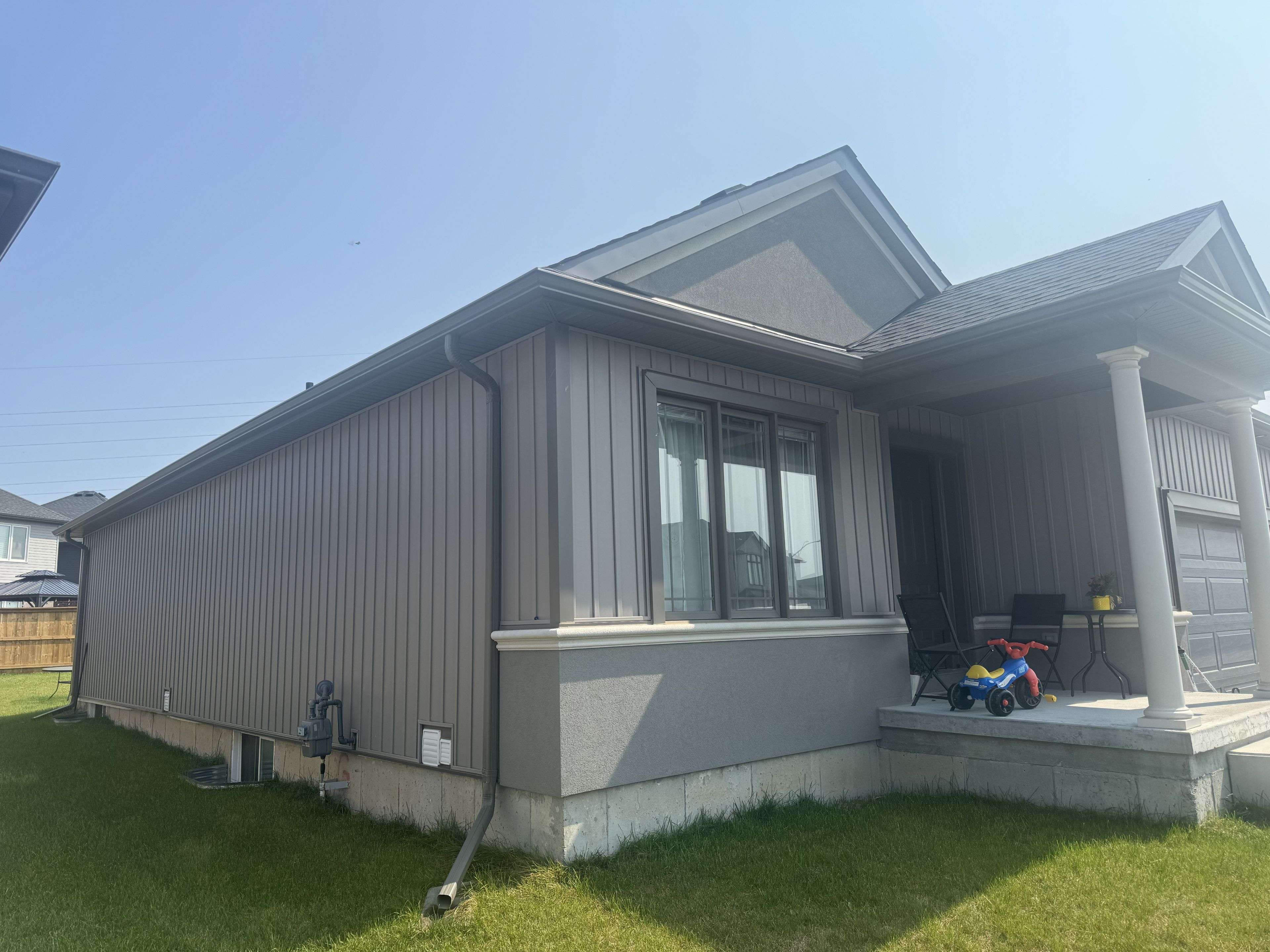 Thorold, ON L2V 0B7,32 Bounty AVE
