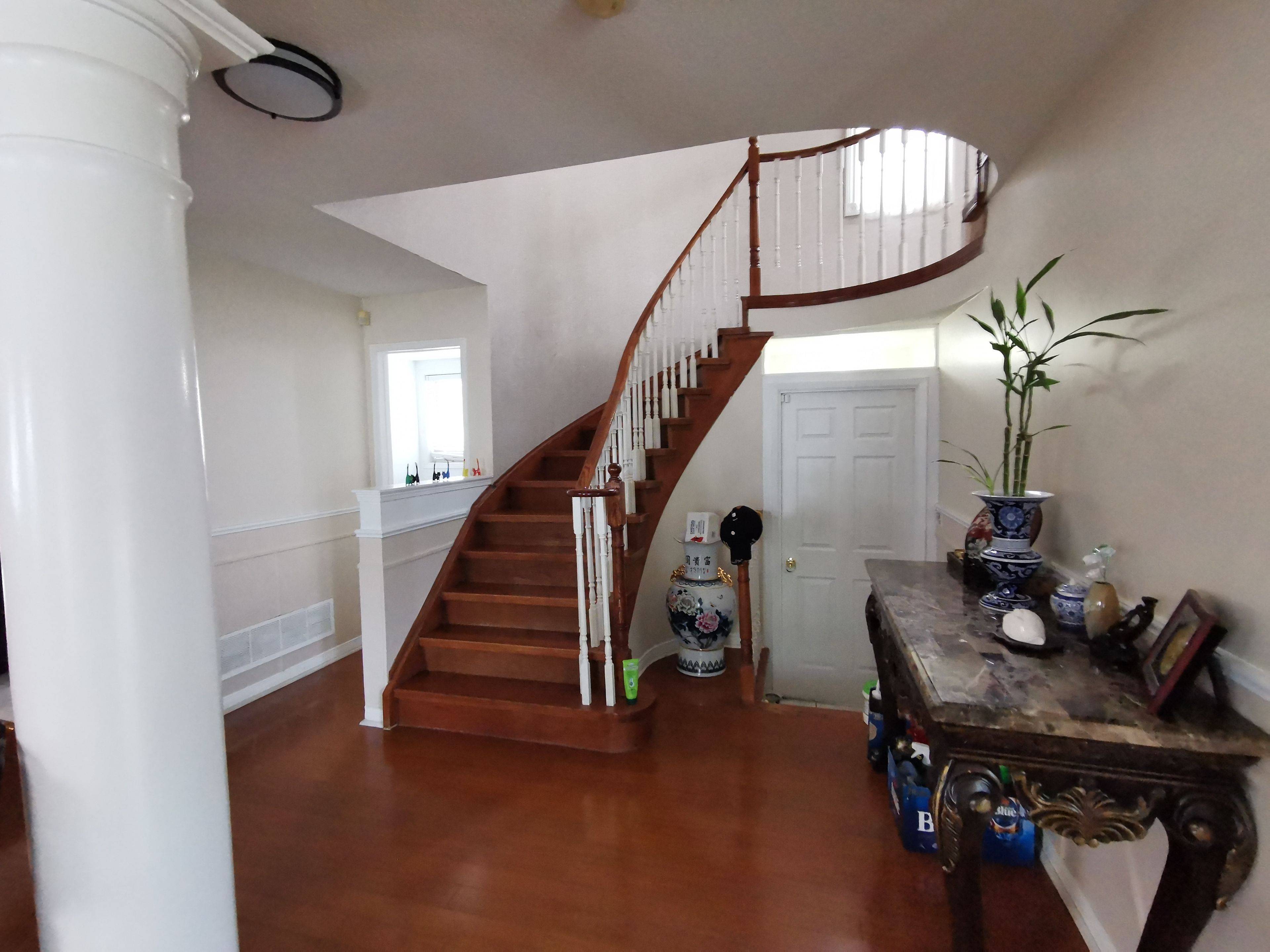 Mississauga, ON L5V 2E6,1300 Wesson CT #2nd Primary Bedroom