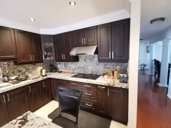 Mississauga, ON L5V 2E6,1300 Wesson CT #2nd Primary Bedroom