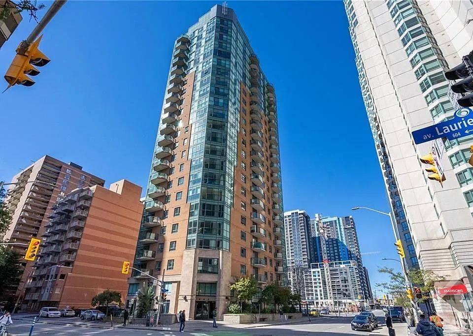 Ottawa Centre, ON K1R 0A2,445 Laurier AVE S #1905