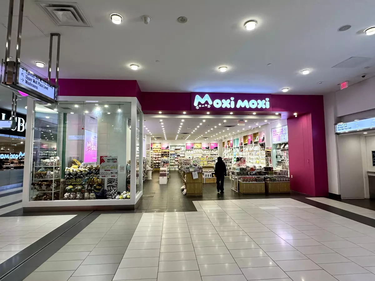 Toronto C03, ON M4P 1E4,2300 Yonge ST