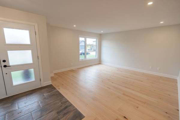 1413 Caroline CT, Cornwall, ON K6J 0C5