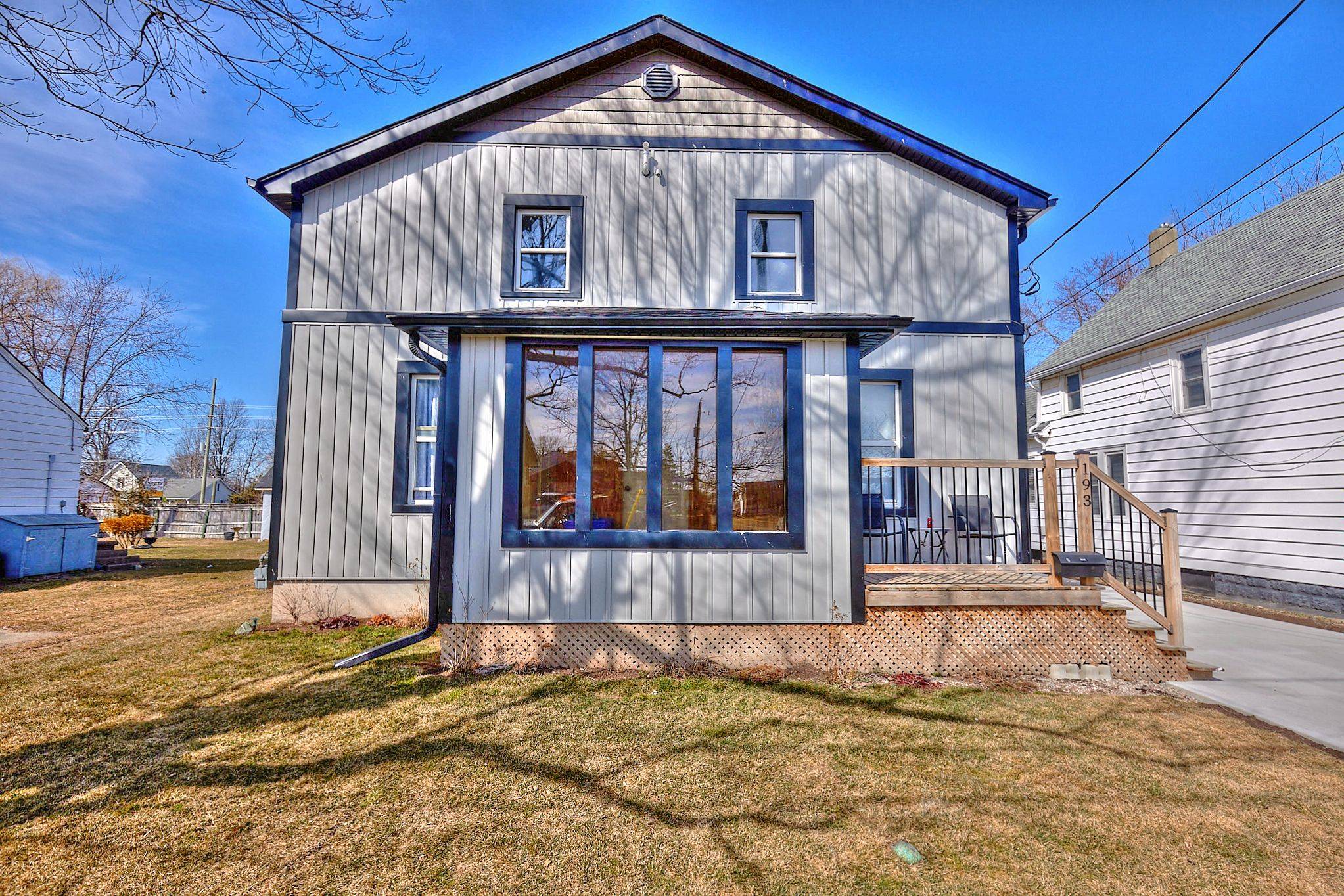 Fort Erie, ON L2A 2L4,193 Idylewylde ST