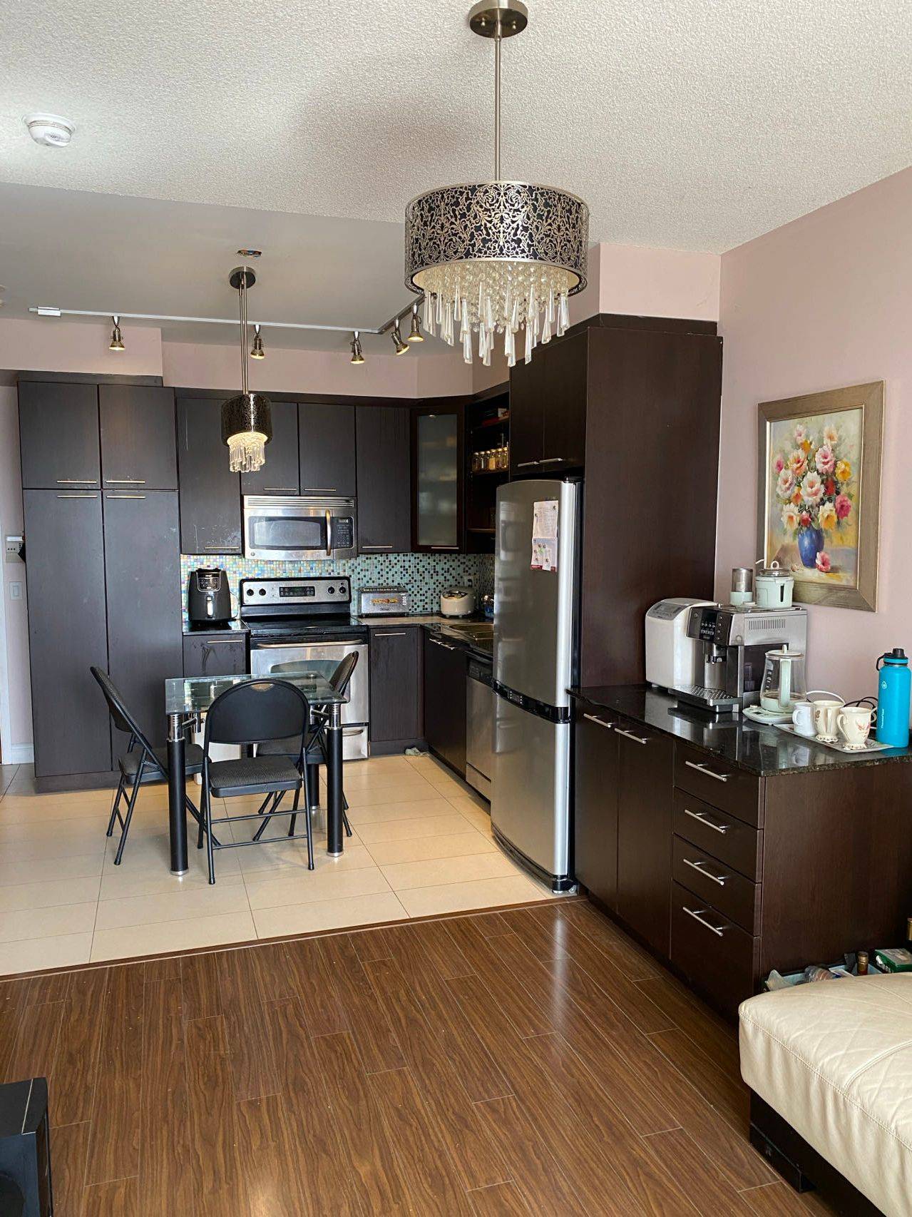 Markham, ON L3T 0A5,37 Galleria Pkwy #109
