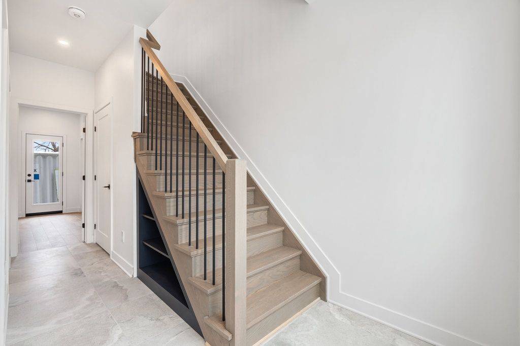 Lower Town - Sandy Hill, ON K1N 0E6,73 Parent AVE