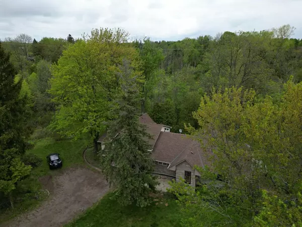 Hamilton, ON L0R 2H0,144 Wellington ST