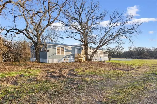 Elm Mott, TX 76640,1048 Ross Road