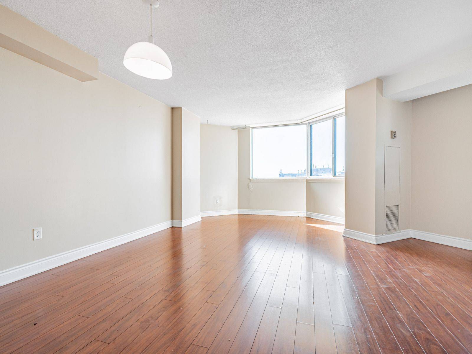 Toronto W10, ON M9W 6A5,234 Albion RD #1708