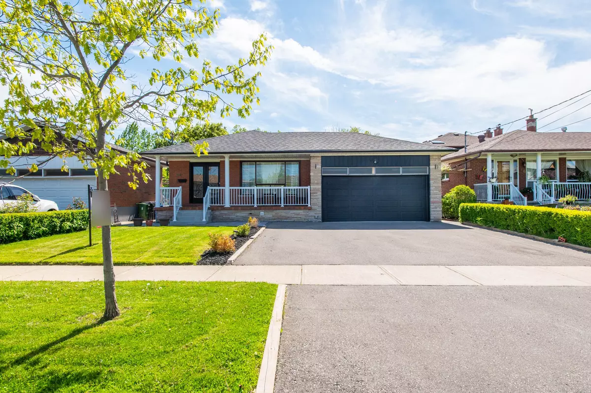 Toronto W05, ON M9M 1V6,24 ARCHWAY CRES W