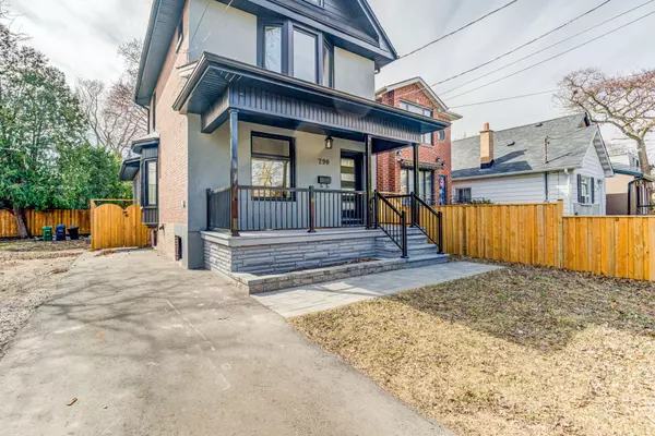 Toronto E03, ON M4C 4W7,290 Chisholm AVE