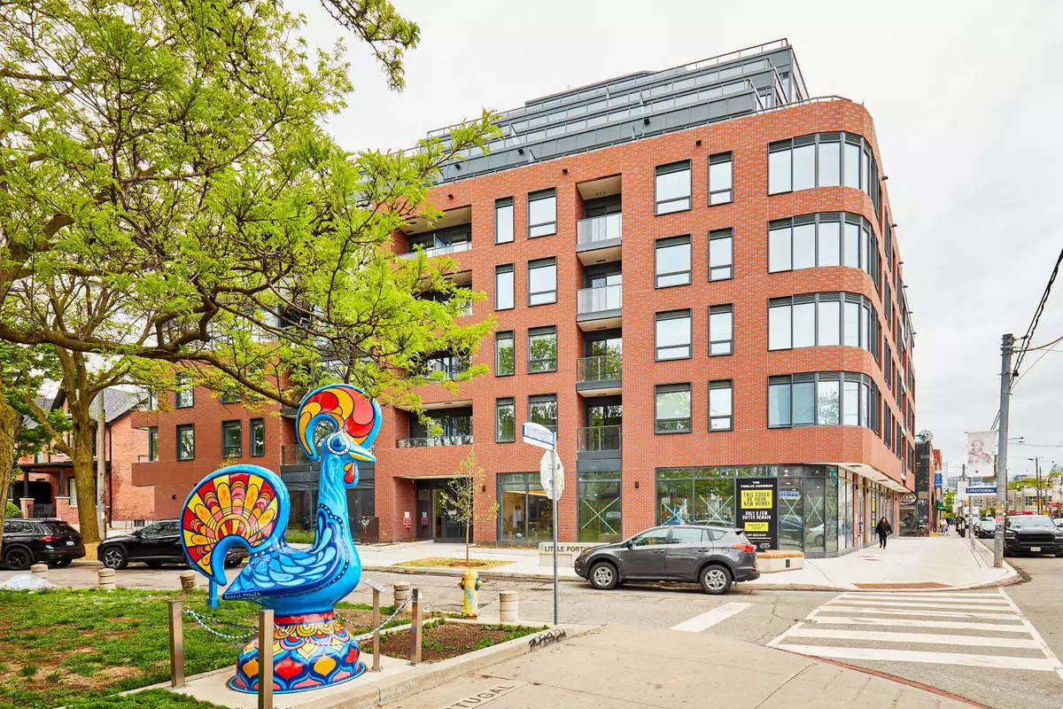 Toronto C01, ON M6J 0H3,5 Lakeview AVE #520
