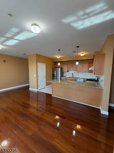 25 Cottage St #3, Newark City, NJ 07102