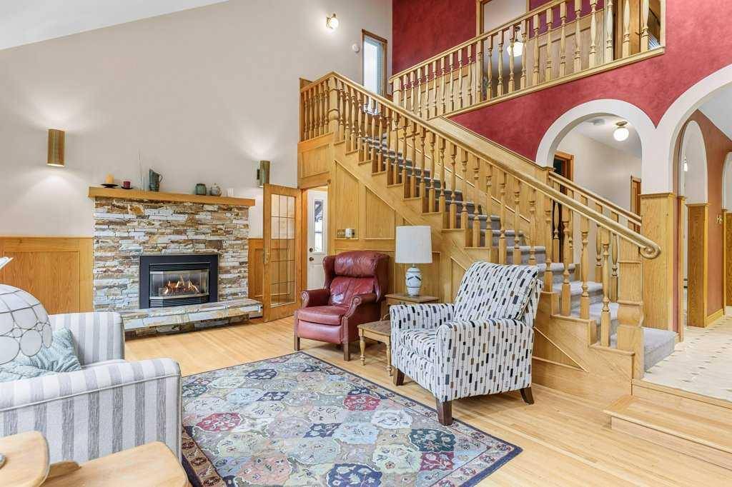 Canmore, AB T1W1V9,1102 10th AVE