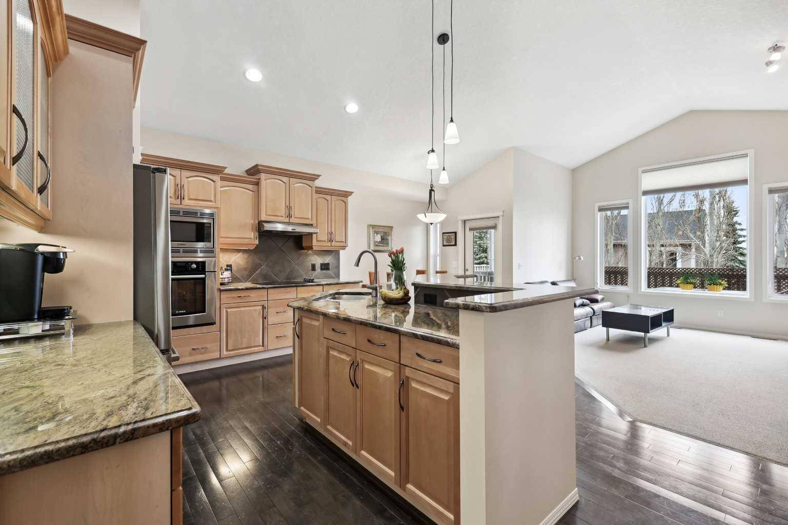 Calgary, AB T3H 5R9,250 Cougar Ridge DR Southwest