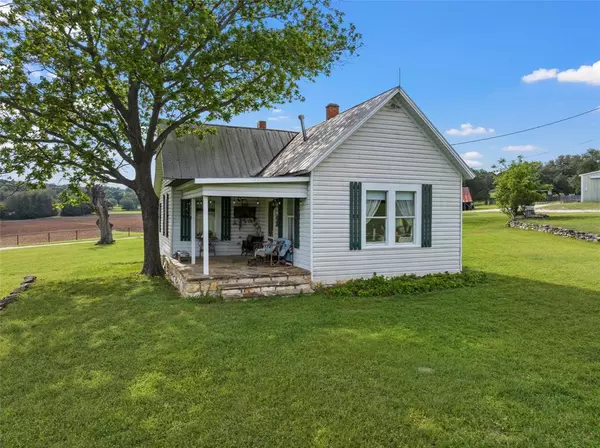 Cranfills Gap, TX 76637,614 County Road 4165