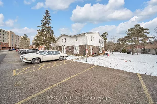 Waterloo, ON N2L 2R7,272 Westcourt PL