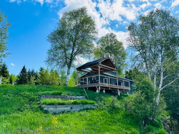 33 Perrenial LN, East Ferris, ON P0H 1B0
