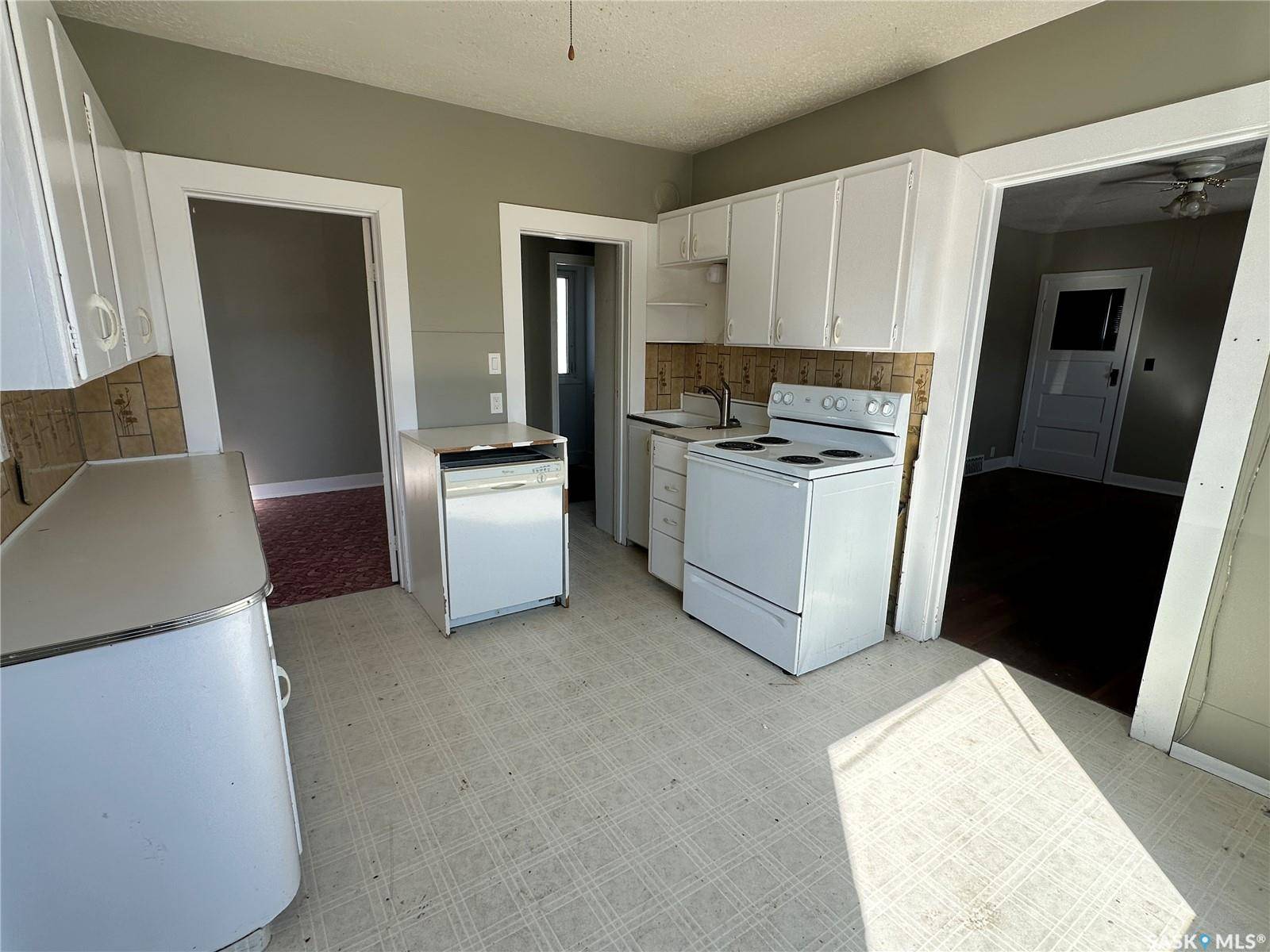 Wynyard, SK S0A 4T0,205 3rd STREET E