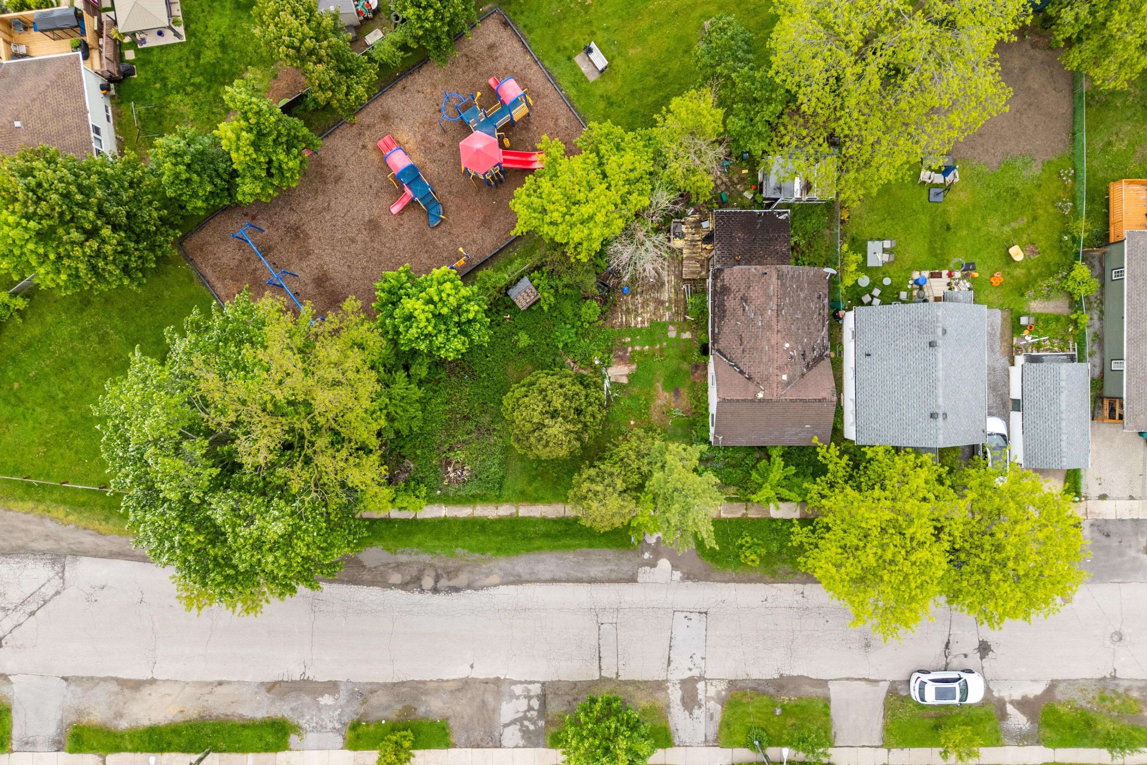 St. Catharines, ON L2S 1J4,12 Bailey ST