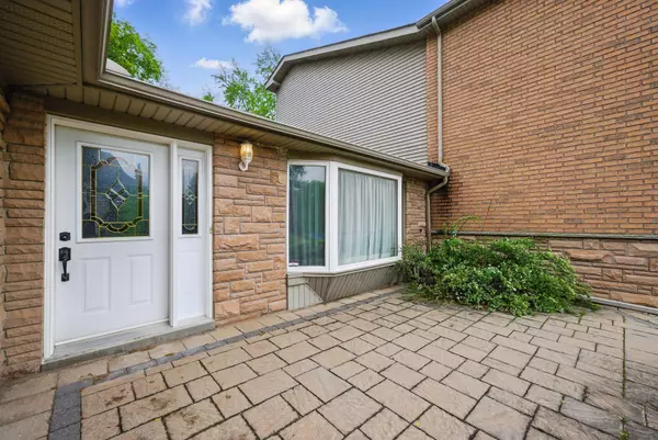 Richmond Hill, ON L4C 6H8,55 Denham DR