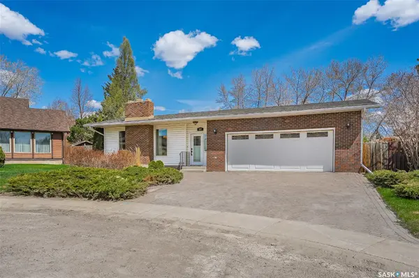 207 Costigan BAY, Saskatoon, SK S7J 3P4