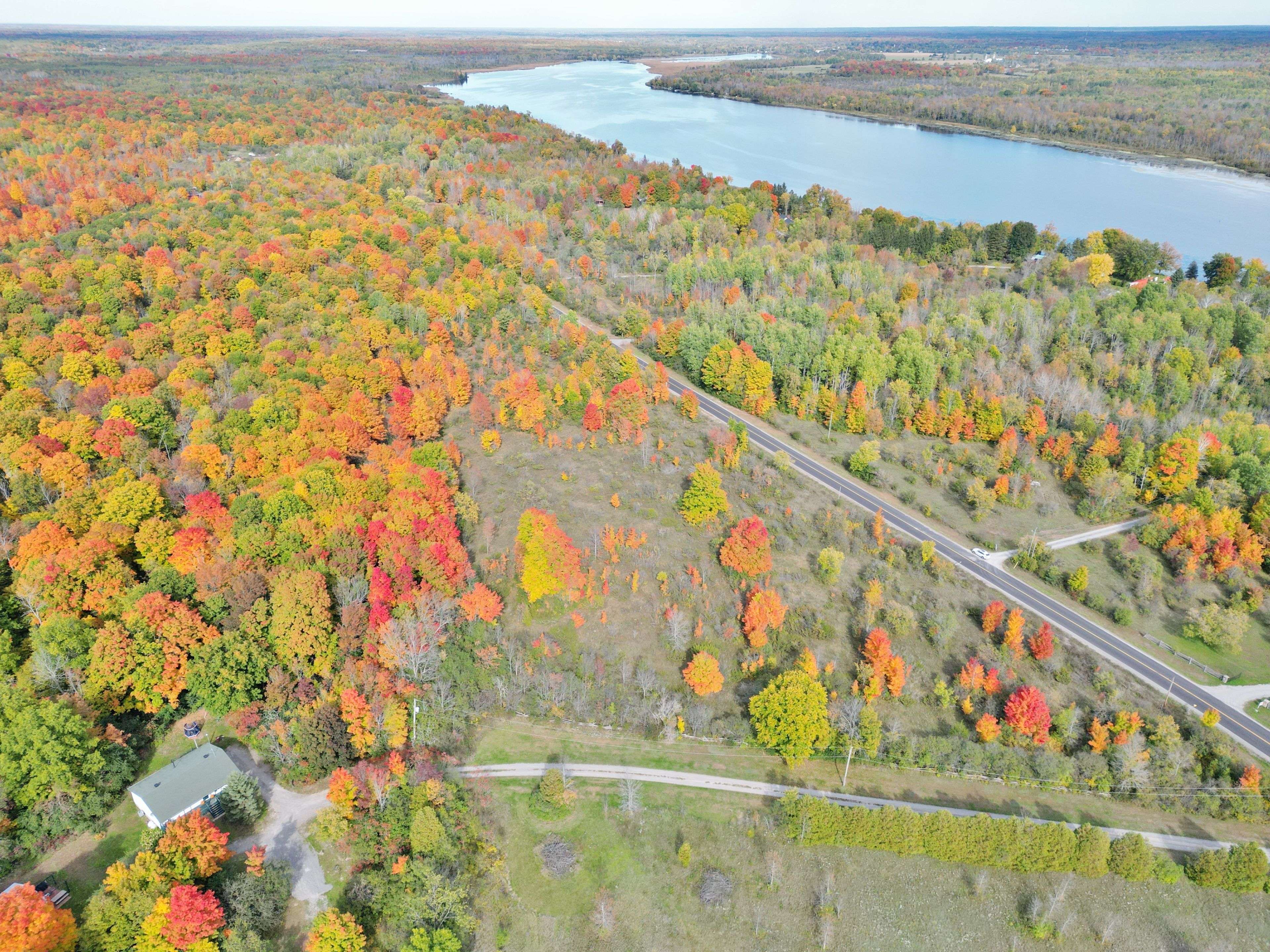 Montague, ON K0G 1N0,688 Rideau River RD