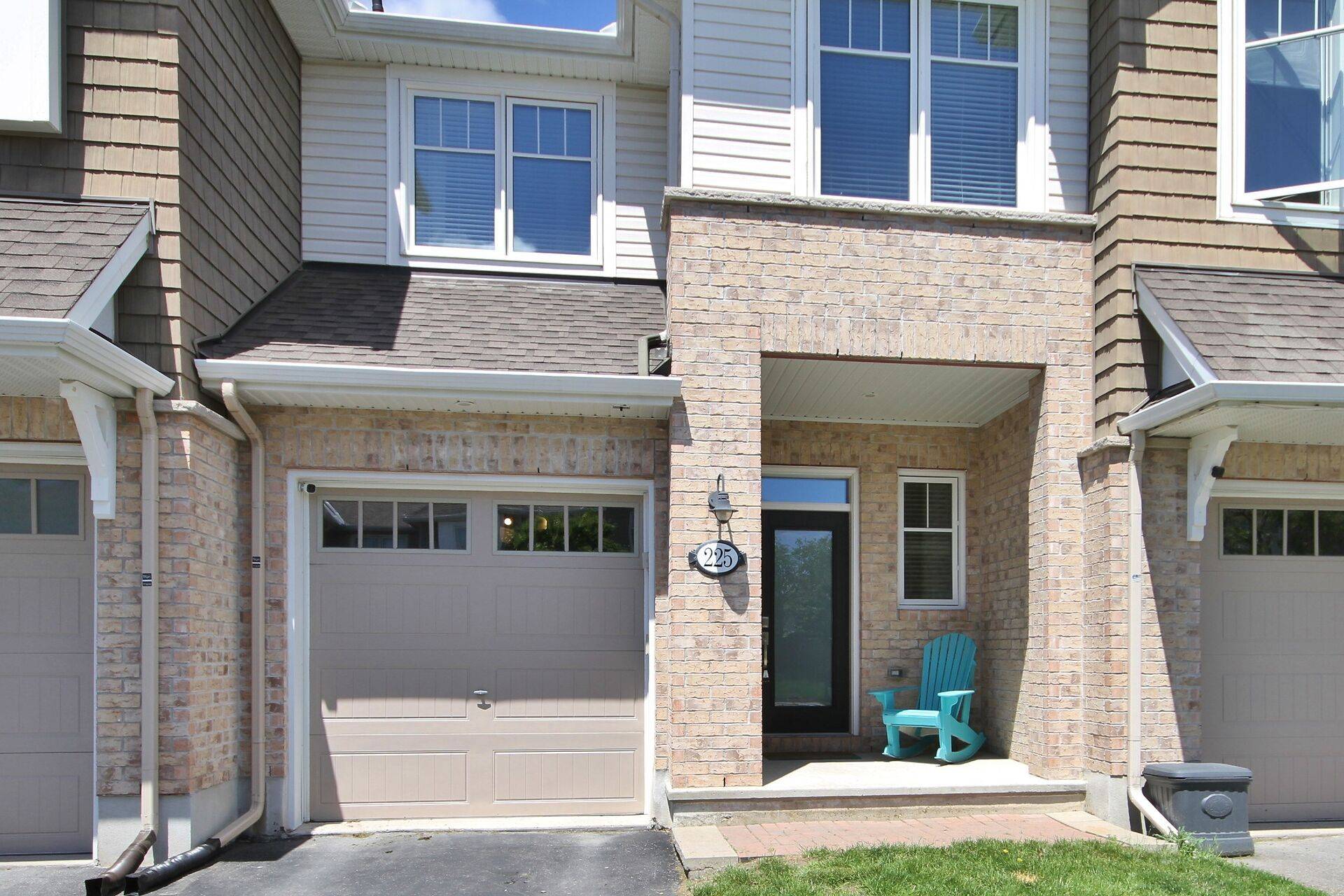 Barrhaven, ON K2J 6E3,225 Brambling WAY