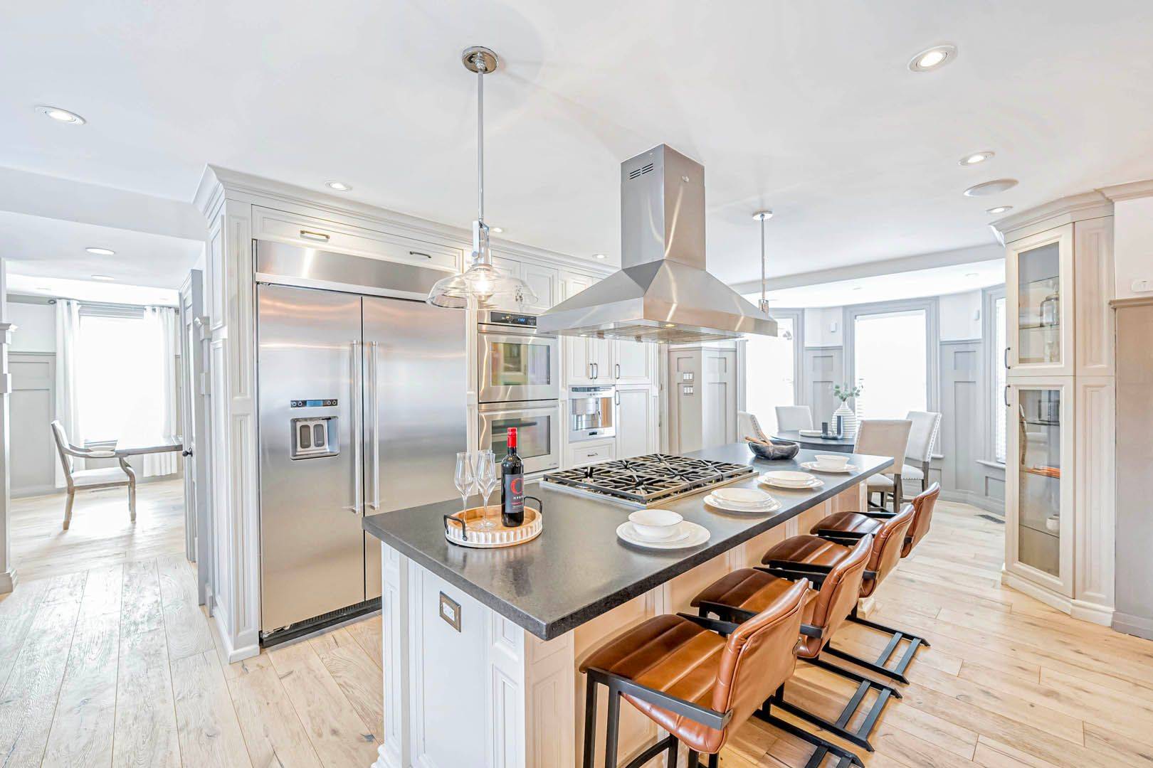 Markham, ON L6E 1A8,6 Aileen Lewis CT