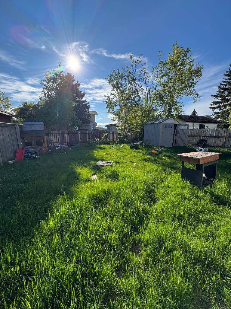 Fort Mcmurray, AB T9H 4N1,151 Eymundson RD