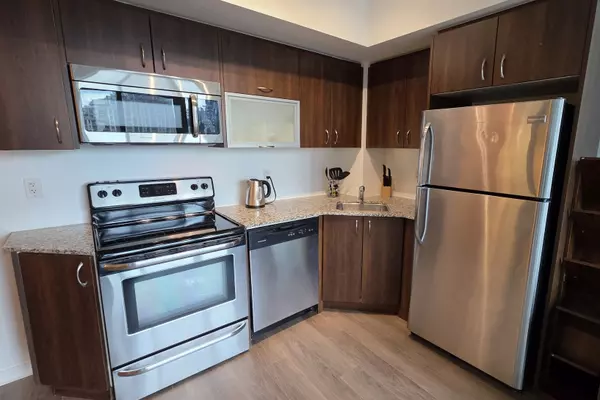 Toronto C01, ON M6K 3P9,55 East Liberty ST #813