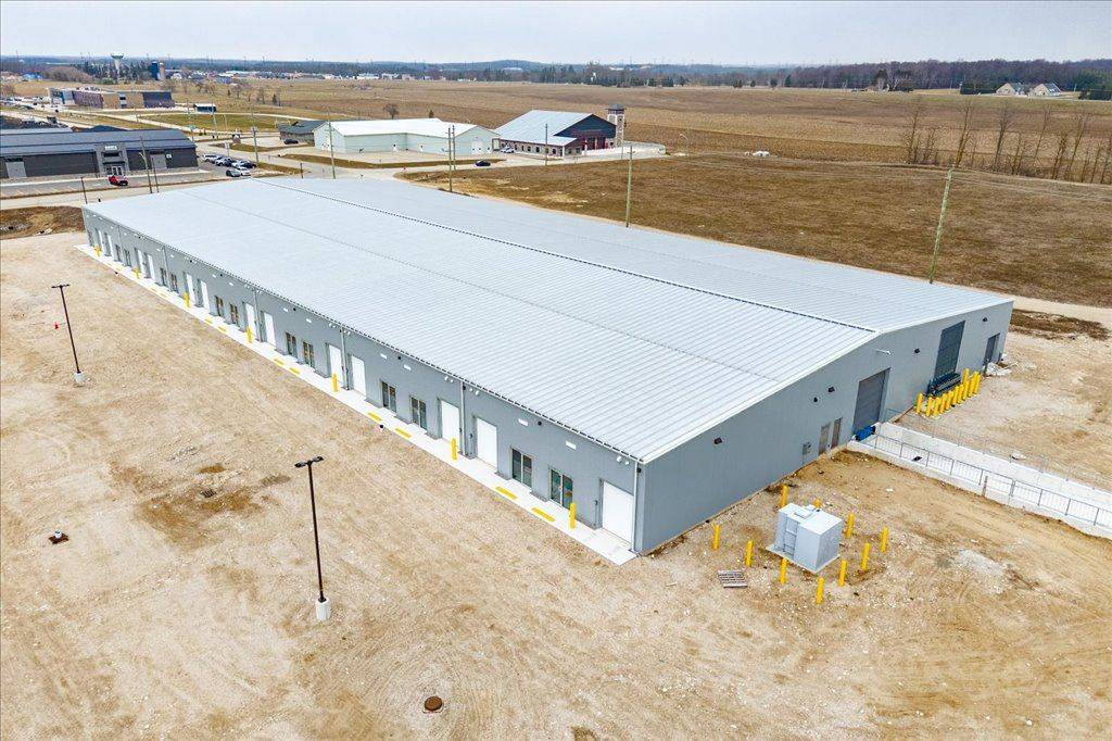 Hanover, ON N4N 3V8,595 1st ST #Unit 16 &17