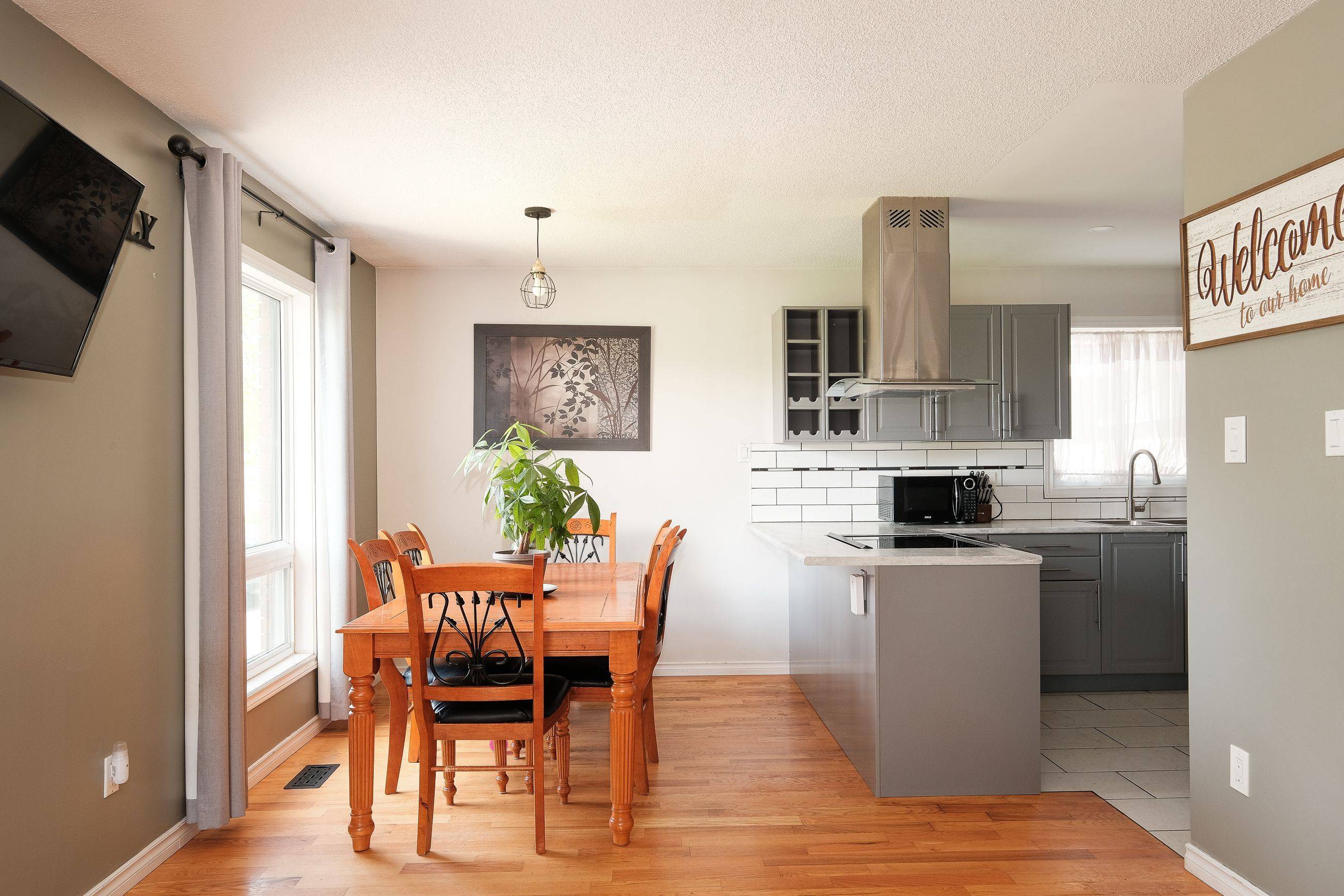 Peterborough North, ON K9H 7M6,1190 Neptune ST