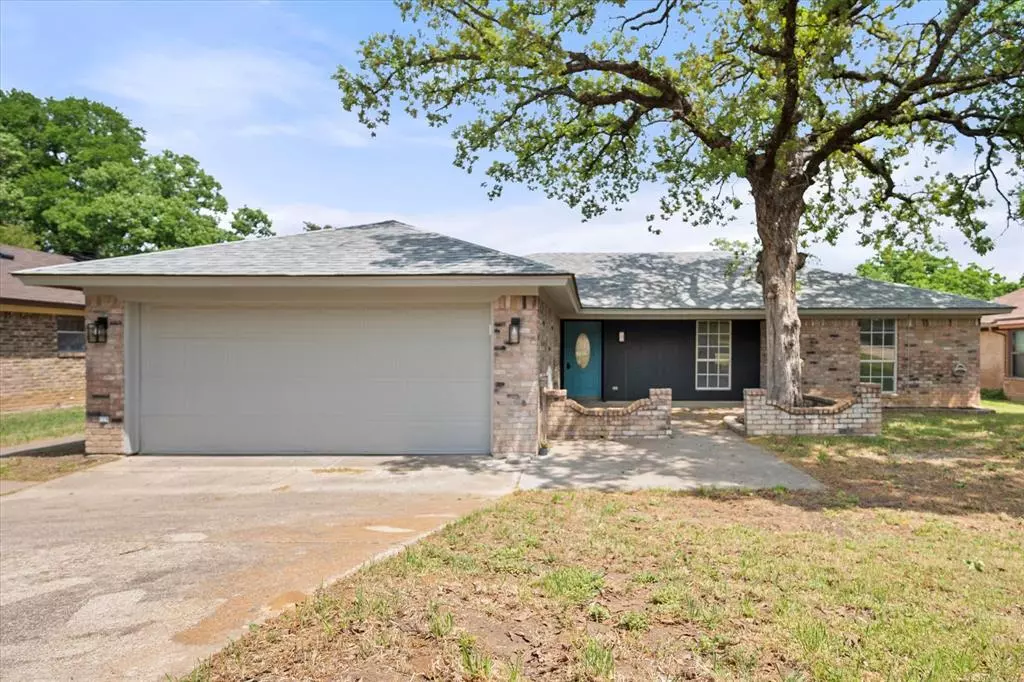 Arlington, TX 76016,3709 Bordeaux Court