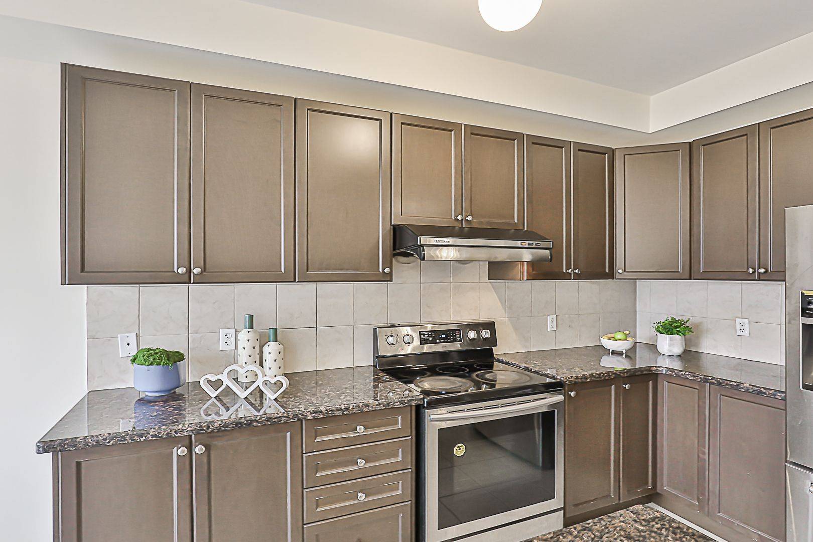 Richmond Hill, ON L4E 0X6,16 Collin CT