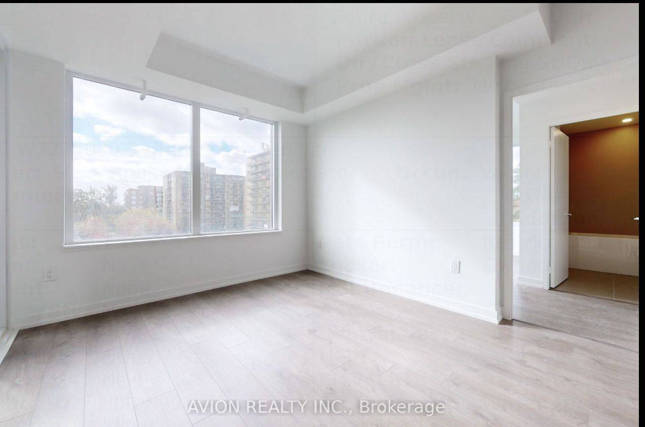 Toronto W01, ON M6K 0H8,270 Dufferin ST #309