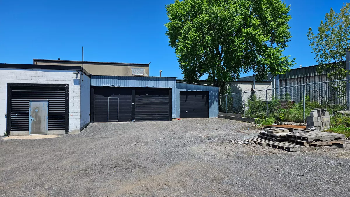Kingston, ON K7K 3J1,541 Montreal ST #104