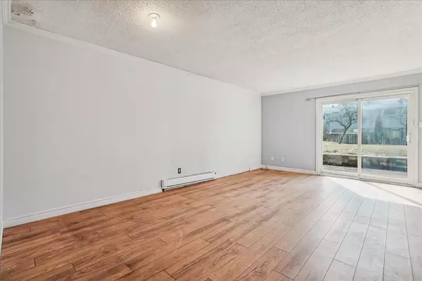 Oakville, ON L6L 1C9,66 Worthington DR