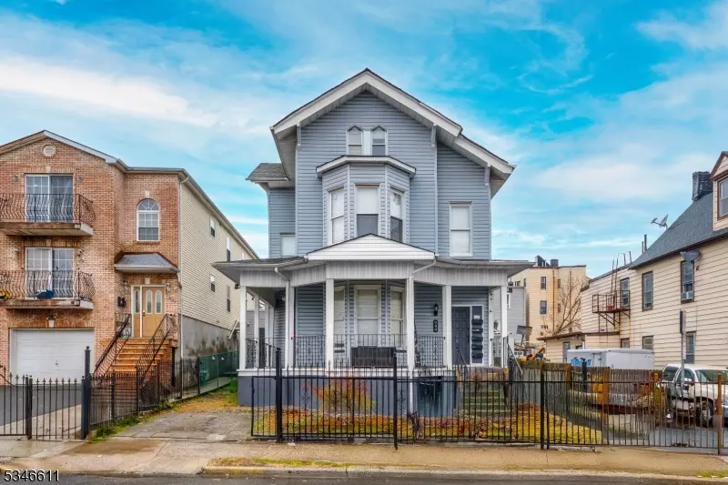 902 Clifton Ave, Newark City, NJ 07104