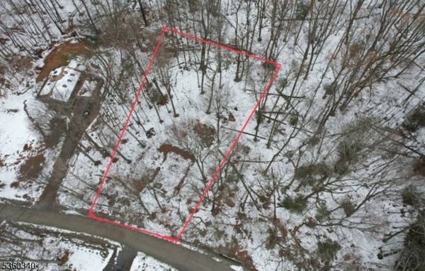 5 Woodland Way, Vernon Twp., NJ 07461