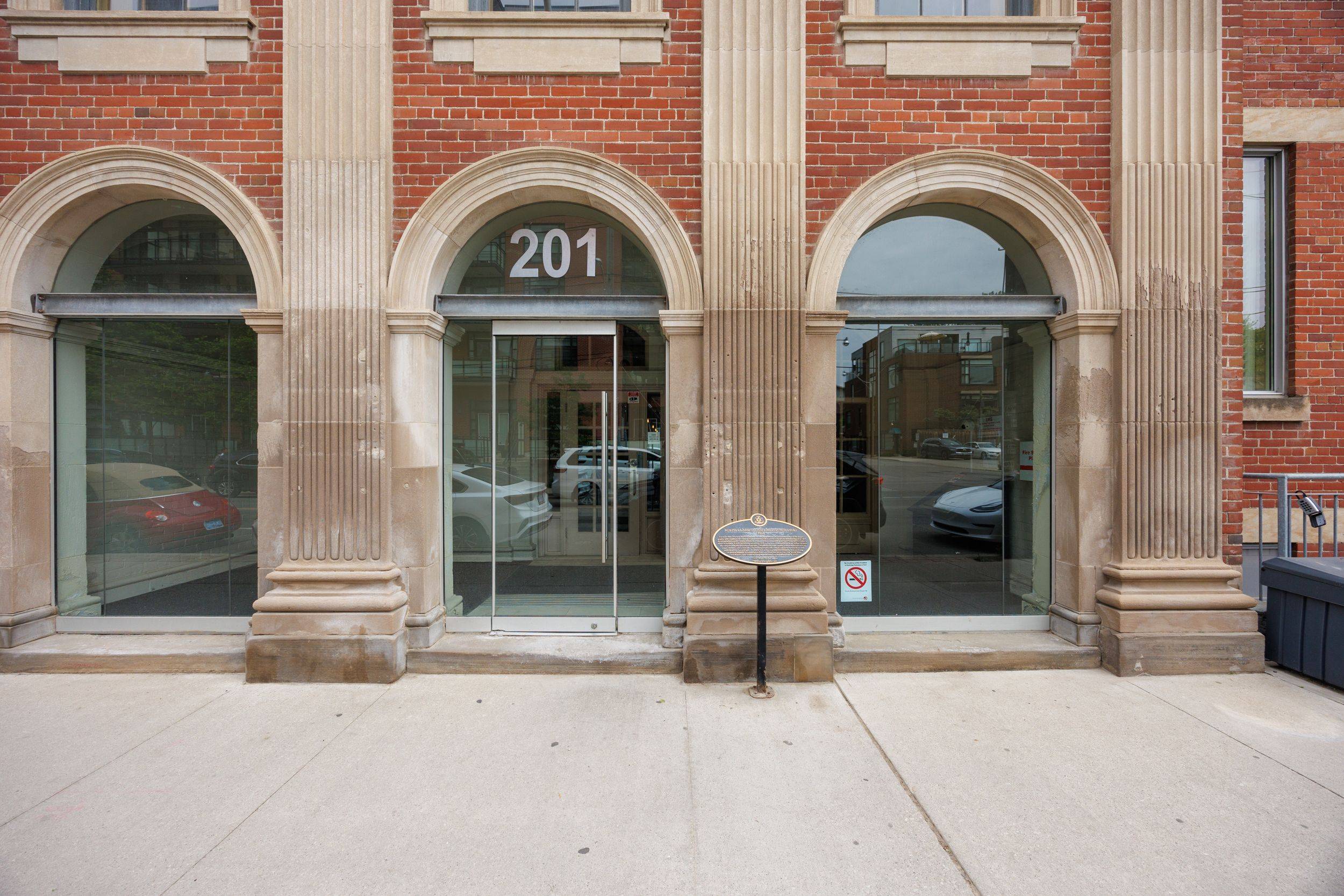 Toronto E01, ON M4M 2S1,201 Carlaw AVE #311