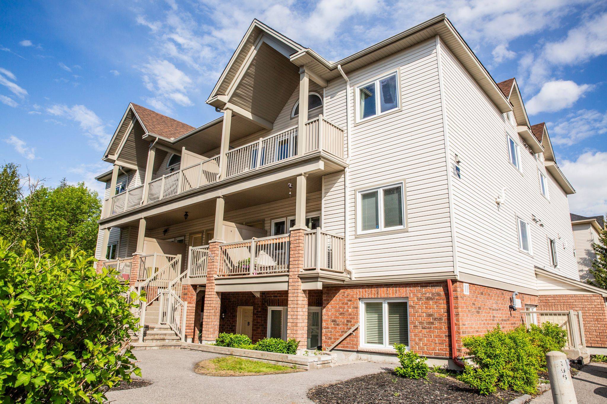 1113 Stittsville Main ST #B, Stittsville - Munster - Richmond, ON K2S 0C8