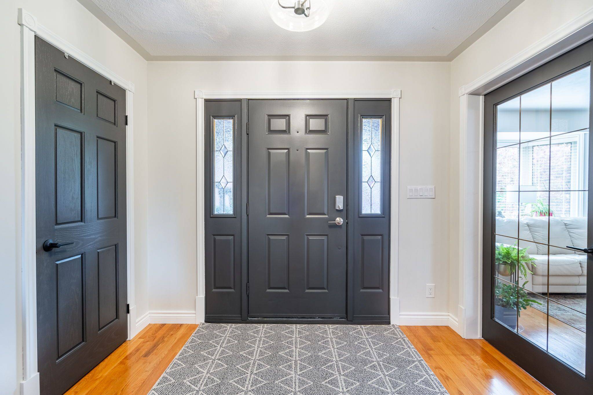 Norfolk, ON N3Y 5B2,60 LEE AVE