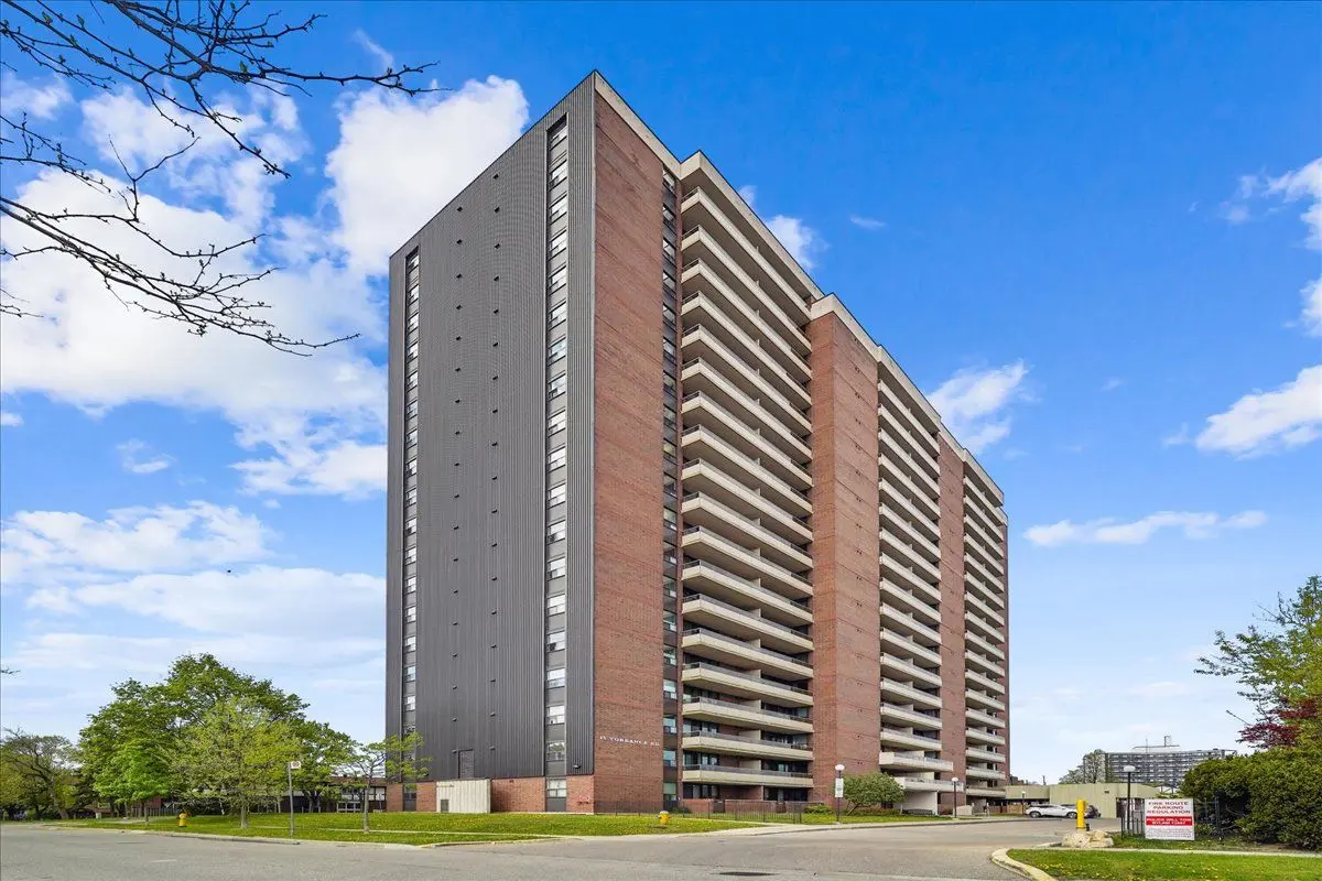 Toronto E08, ON M1J 3K2,15 Torrance RD #1002