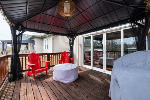 Loyalist, ON K0H 1G0,94 Windermere BLVD