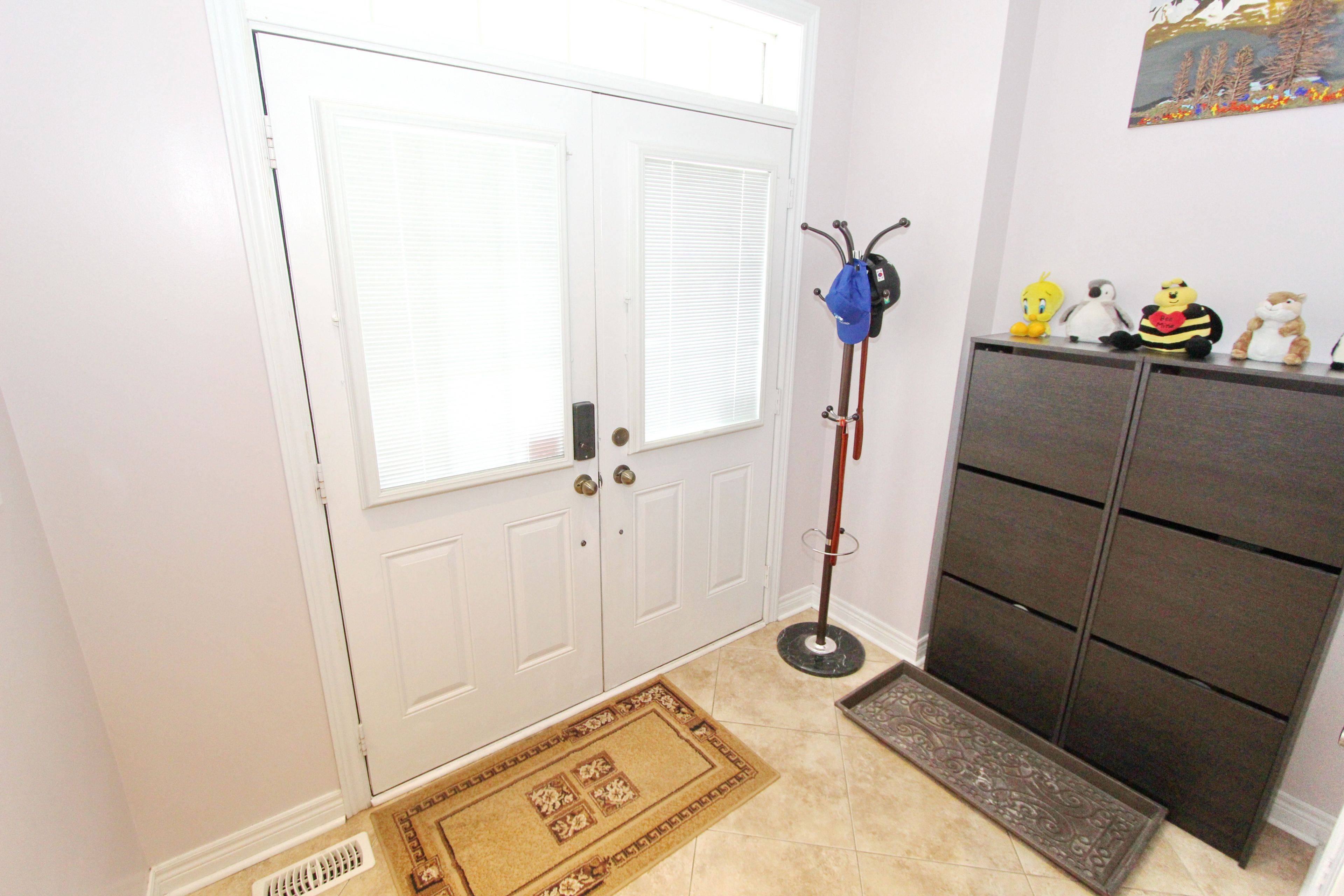 Vaughan, ON L6A 0X9,121 Warbler AVE