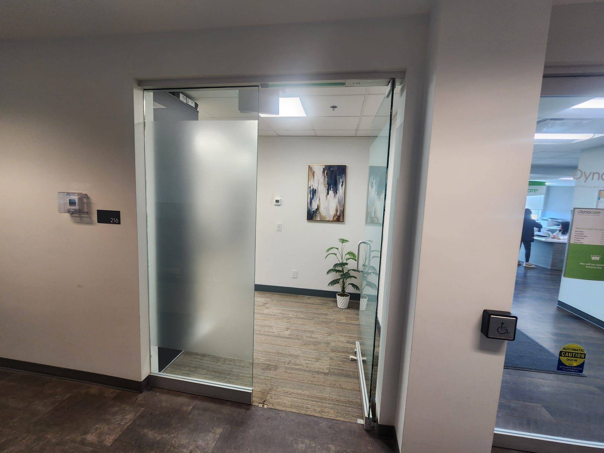 Toronto W05, ON M3J 0L5,1275 Finch AVE W #216