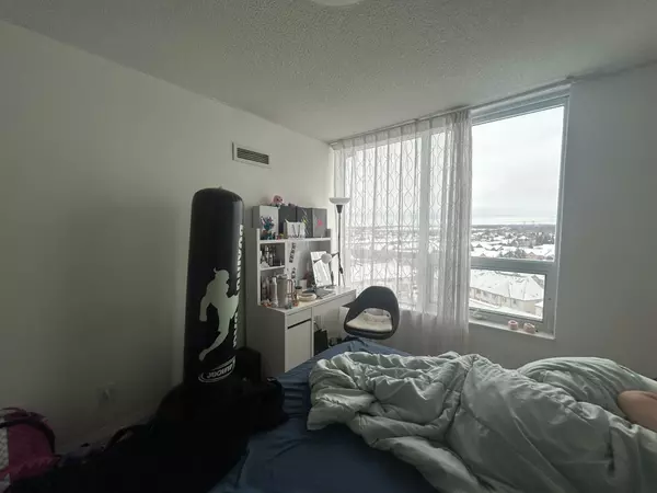 Vaughan, ON L4J 0G6,30 North Park RD #1001