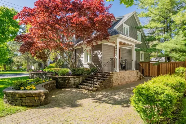 Oakville, ON L6J 3S4,264 Douglas AVE